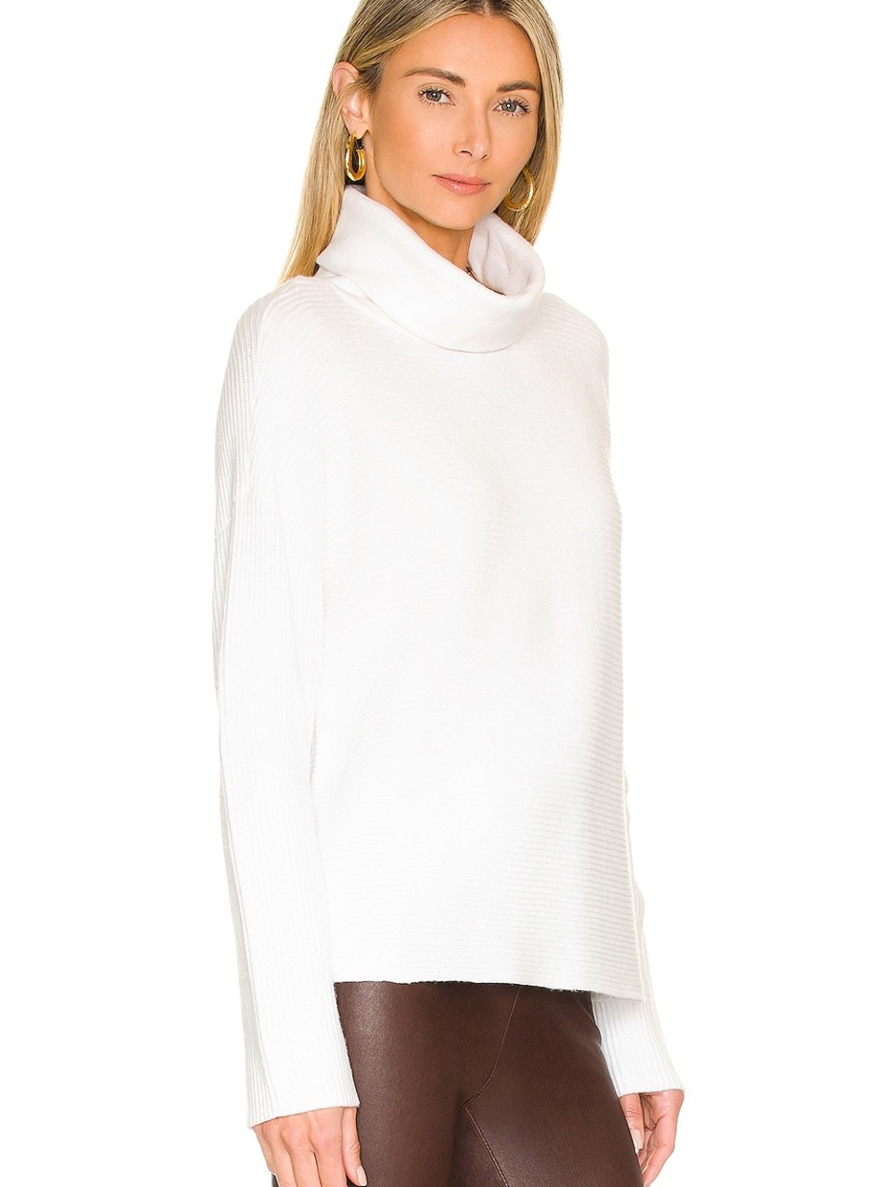 L’AGENCE Brynn turtleneck white ribbed pullover sweater